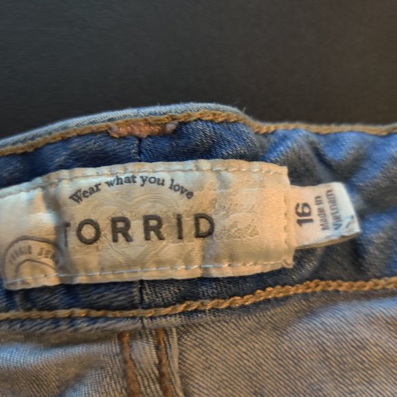 Torrid Relaxed Boot Distressed Denim Size 16 - Picture 3 of 7